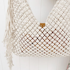 White Rio Moda Woven Fringe Bag