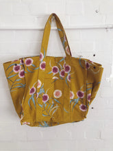 Load image into Gallery viewer, Hakea Oversized Beach Bag