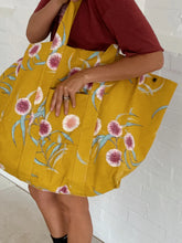 Load image into Gallery viewer, Hakea Oversized Beach Bag