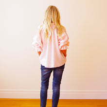 Load image into Gallery viewer, Pale Pink Sammi 100% Linen Shirt - Who&#39;s Charlie