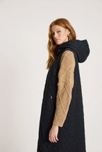 Load image into Gallery viewer, Black Sansi Quilted Long Vest - eb + ive
