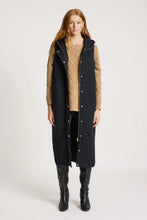Load image into Gallery viewer, Black Sansi Quilted Long Vest - eb + ive