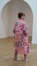 Load image into Gallery viewer, Soft Pink Protea Print Kimono Robe