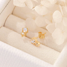 Load image into Gallery viewer, Starlit Moonstone Gold Studs