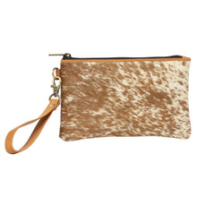 Load image into Gallery viewer, Small Tan Toronto Cowhide Clutch