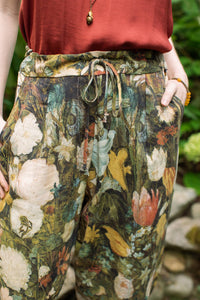 'I Dream in Flowers' Linen Cropped Artist Pants - Market of Stars