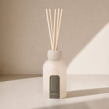 Load image into Gallery viewer, Willow Gum &amp; Lemon Myrtle Reed Diffuser - al.ive body