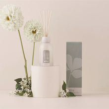 Load image into Gallery viewer, Ivory Bloom Reed Diffuser - al.ive body