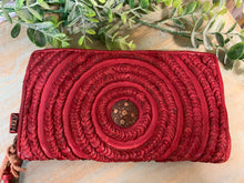 Load image into Gallery viewer, Twyla Zip Round Wallet - Samba Red
