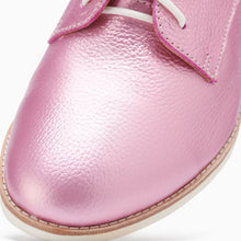 Load image into Gallery viewer, Derby Super Soft Pink Metallic Flats