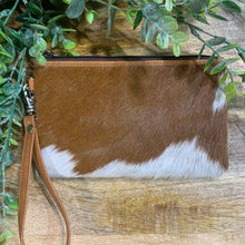 Load image into Gallery viewer, Toronto Cowhide Clutch - Tan Leather
